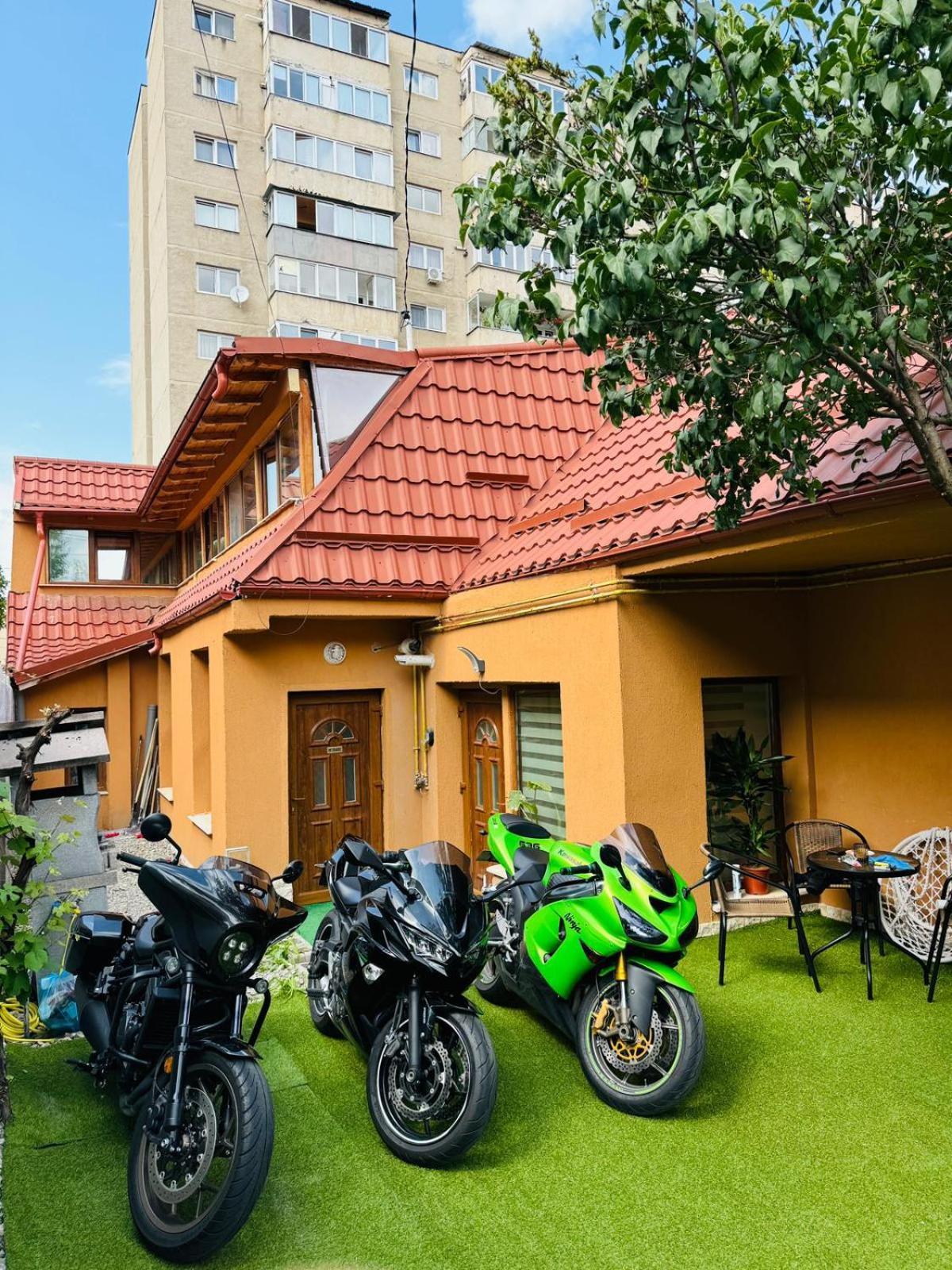 Casuta Din Brasov Hotel Exterior photo